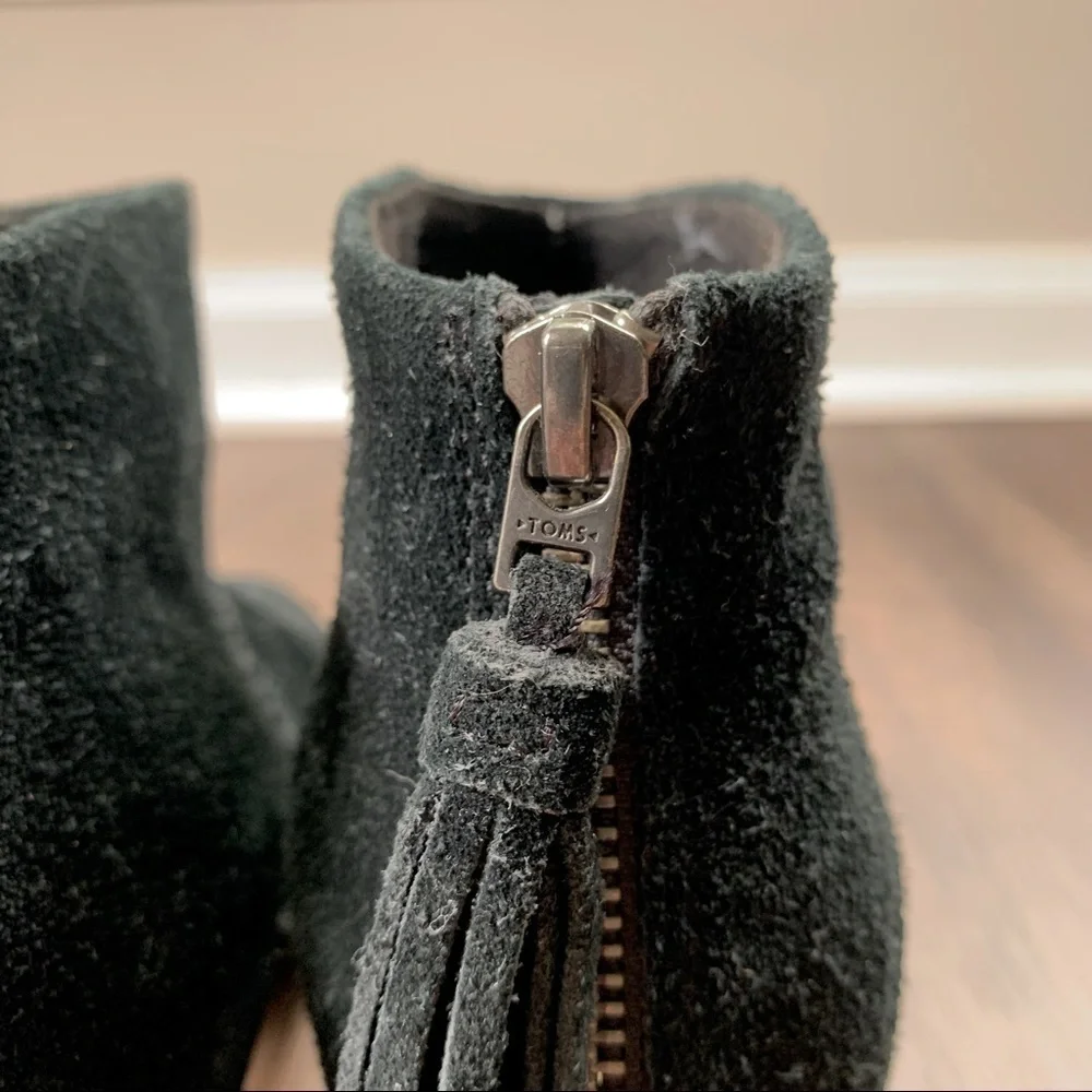 Toms Leila Suede Heeled Black Boots